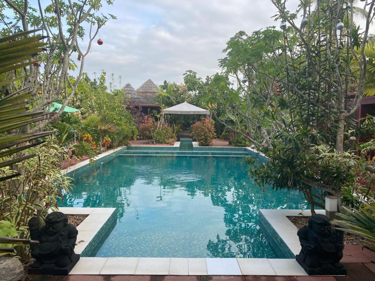 Taman Indah Resort Tamanredjo Exterior foto