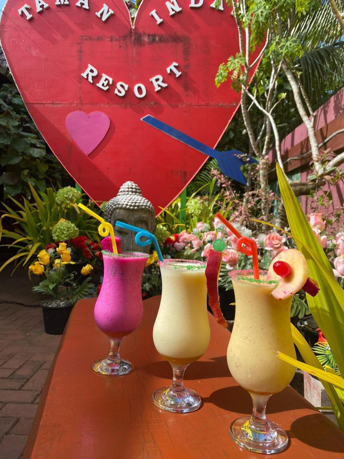 Taman Indah Resort Tamanredjo Exterior foto
